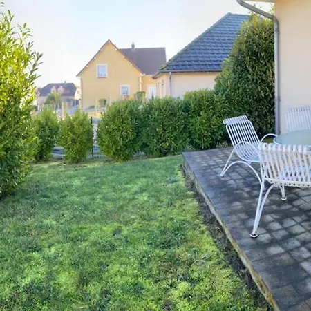 Semesterbostad Paisible Maison Proche D'epernay Vinay (Marne)